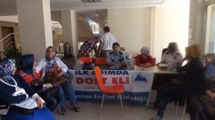 &Uuml;niversiteye Kayıt Yapan &Ouml;ğrencilere Polis Yardımı