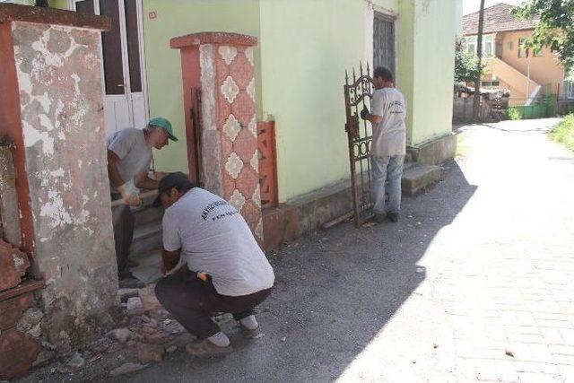 Akyazı Belediyesi Küçücek'te Çalışmalarını Sürdürüyor