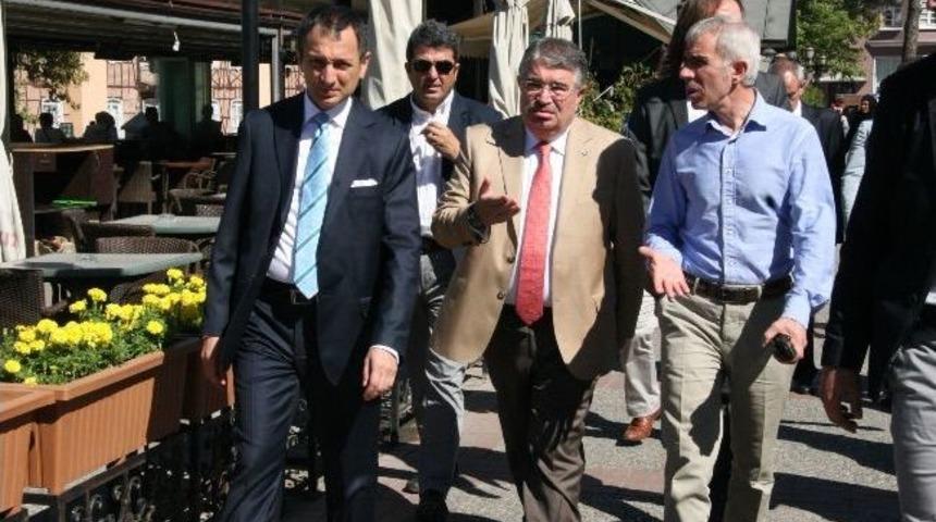 Eski İ&ccedil;işleri Bakanı Şahin&rsquo;den Bursa Valisine Ziyaret