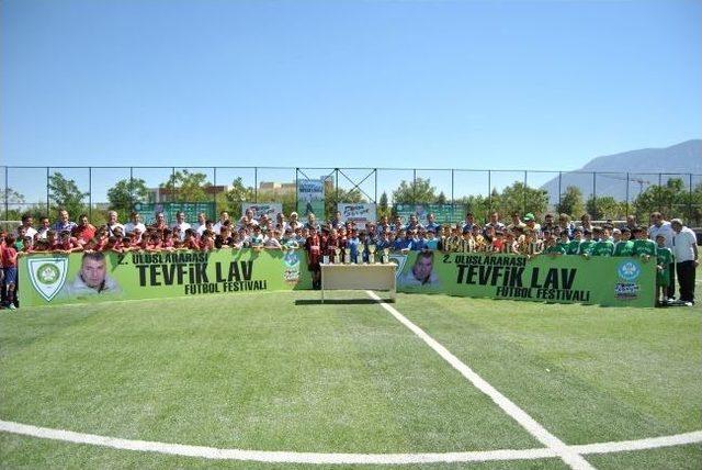 Tevfik Lav Futbol Festivali Sona Erdi