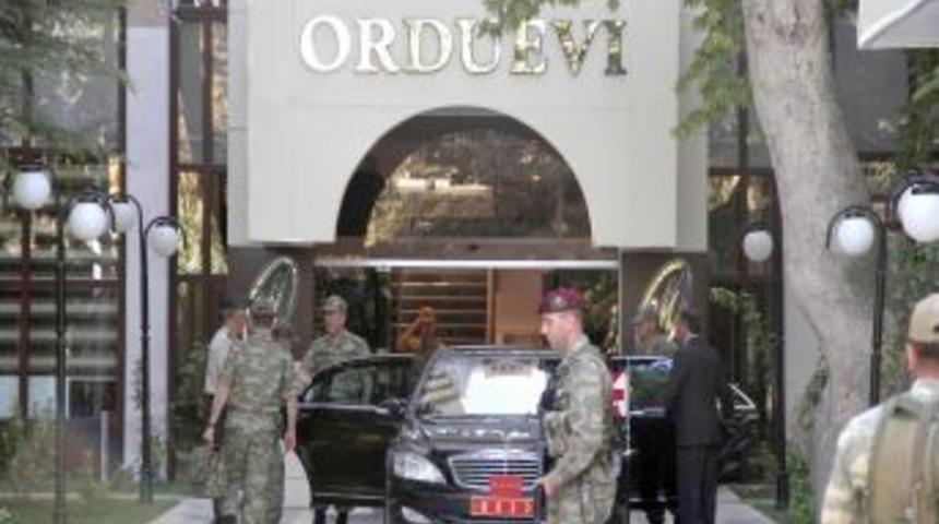 Orgeneral Akar, Malatya'daki Birlikleri Denetledi