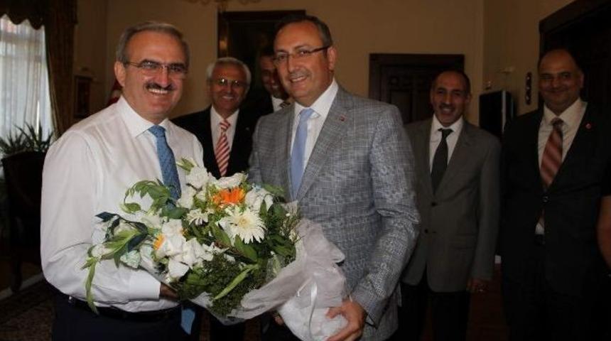 Ak Parti Nil&uuml;fer İl&ccedil;e Teşkilatından Vali Karaloğlu&rsquo;na Hayırlı Olsun Ziyareti