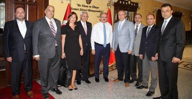 Ak Parti Nil&uuml;fer İl&ccedil;e Teşkilatından Vali Karaloğlu&rsquo;na Hayırlı Olsun Ziyareti 1