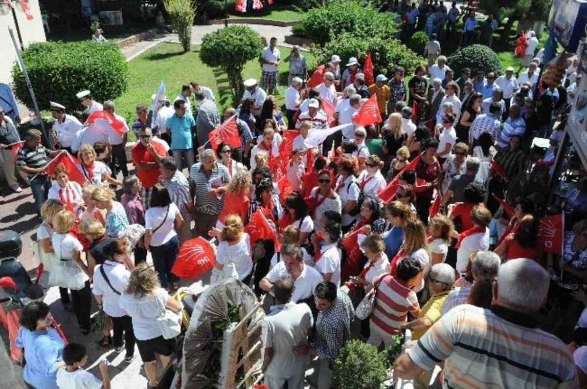 Kuşadası'nda Chp'nin Kuruluş G&uuml;n&uuml; Etkinliği