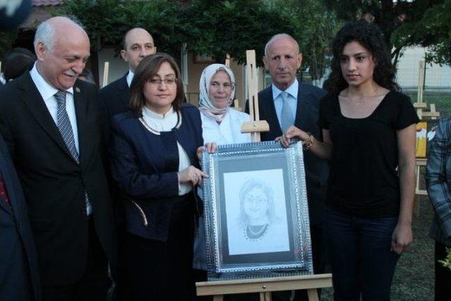 Bakan Şahin, Sevgi Evleri&rsquo;ni Ziyaret Etti 3