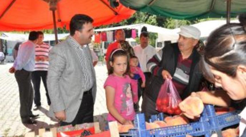 Ak Parti Ekibi Kaptaş pazarını gezdi