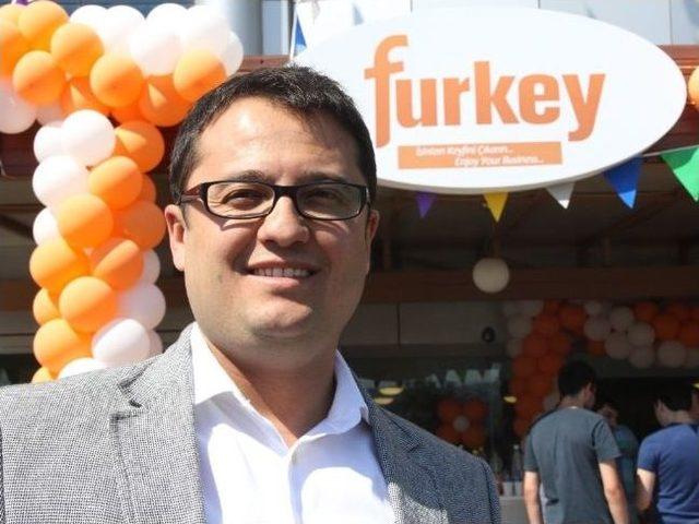 Dünyanın En Hesaplı Online Mobilya Alışveriş Sitesi Furkey, Türkiye’deki Fiziki İlk Mağazasını Bursa’da Açtı