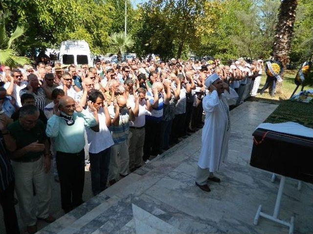 Kemal Akg&uuml;n Dualarla Toprağa Verildi 2