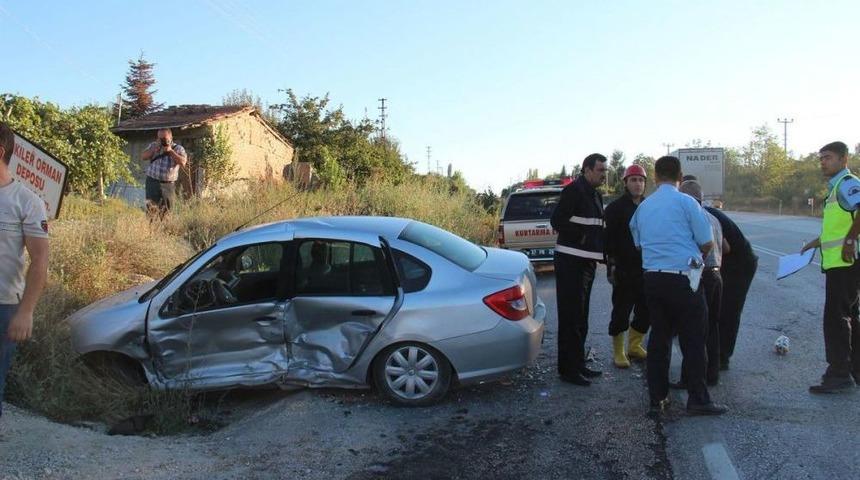 Tosya'da Trafik Kazası: 2 Yaralı