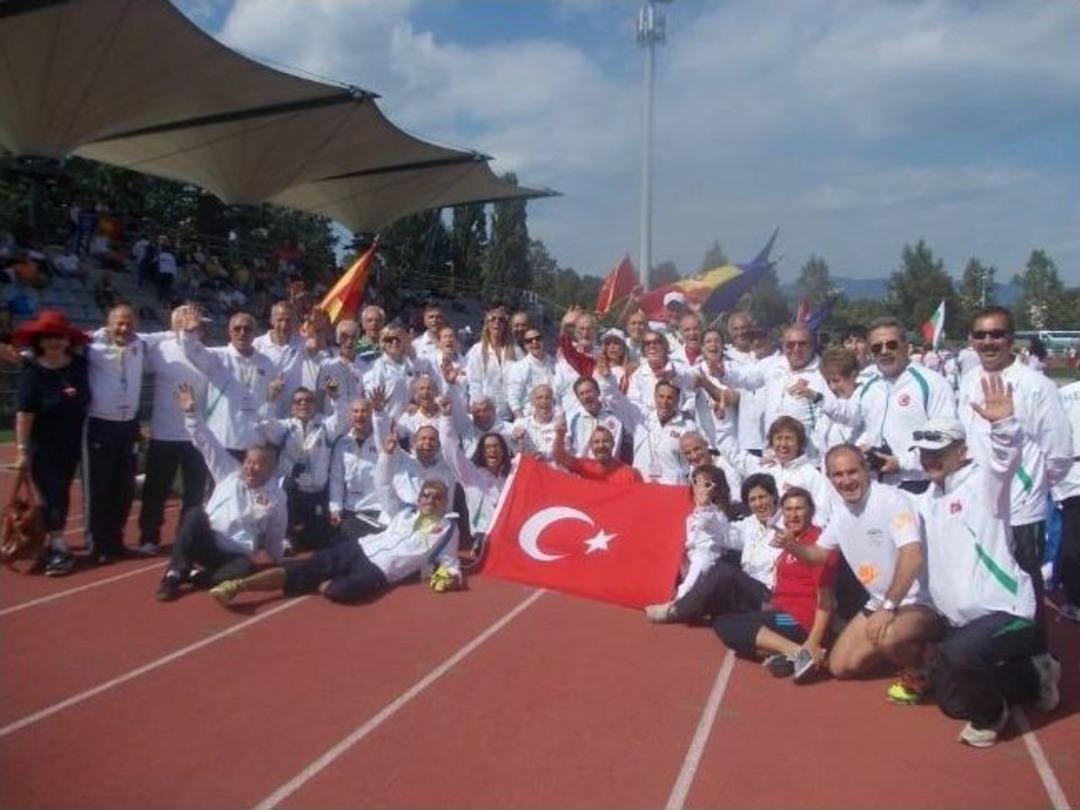 Balkan Veteranlar Atletizm Şampiyonası&rsquo;nda 73 Madalya
