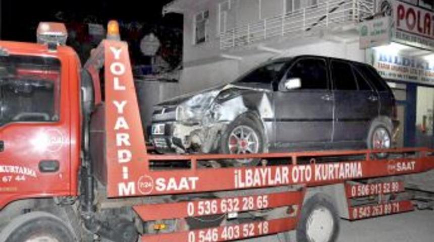 Sorgun&rsquo;da Iki Otomobil &Ccedil;arpıştı: 2 Yaralı