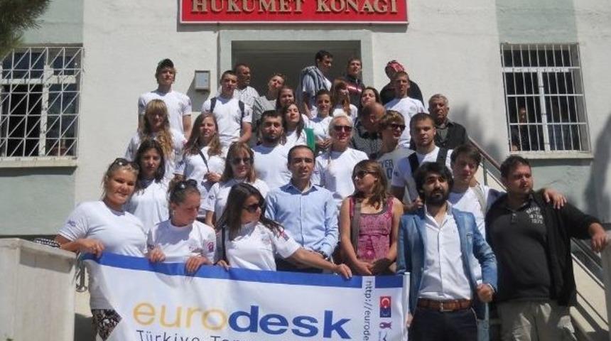 Niğdeli Vatandaş Bulduğu C&uuml;zdanı Sahibine Teslim Etti