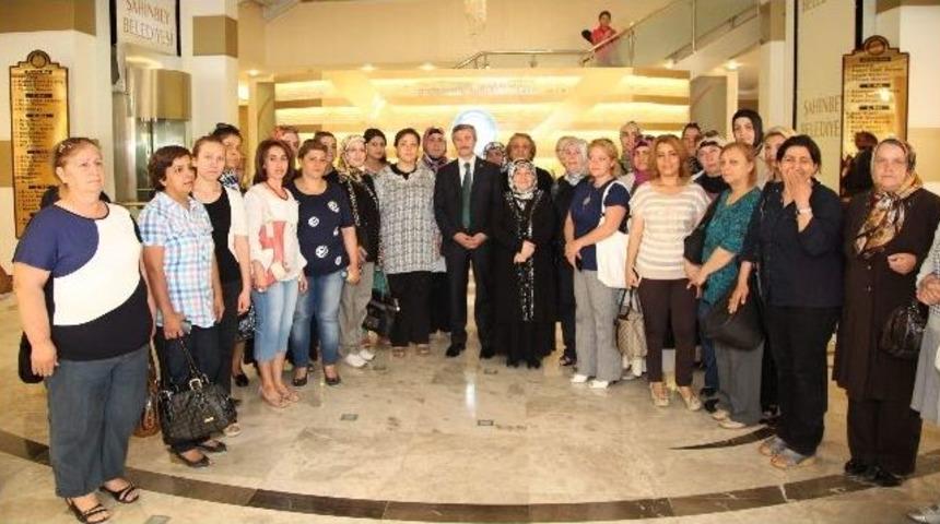 Ak Parti Gaziantep Kadın Kolları Şahinbey Belediyesinin Hizmetlerini Yerinde İnceledi