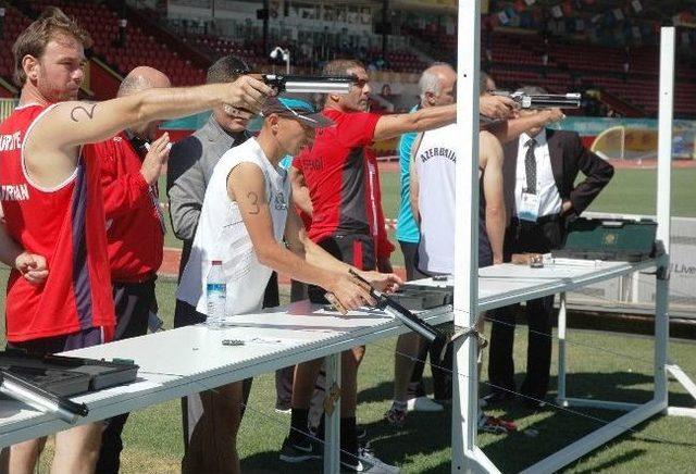 T&uuml;rk D&uuml;nyası Polisleri Yarışıyor 1