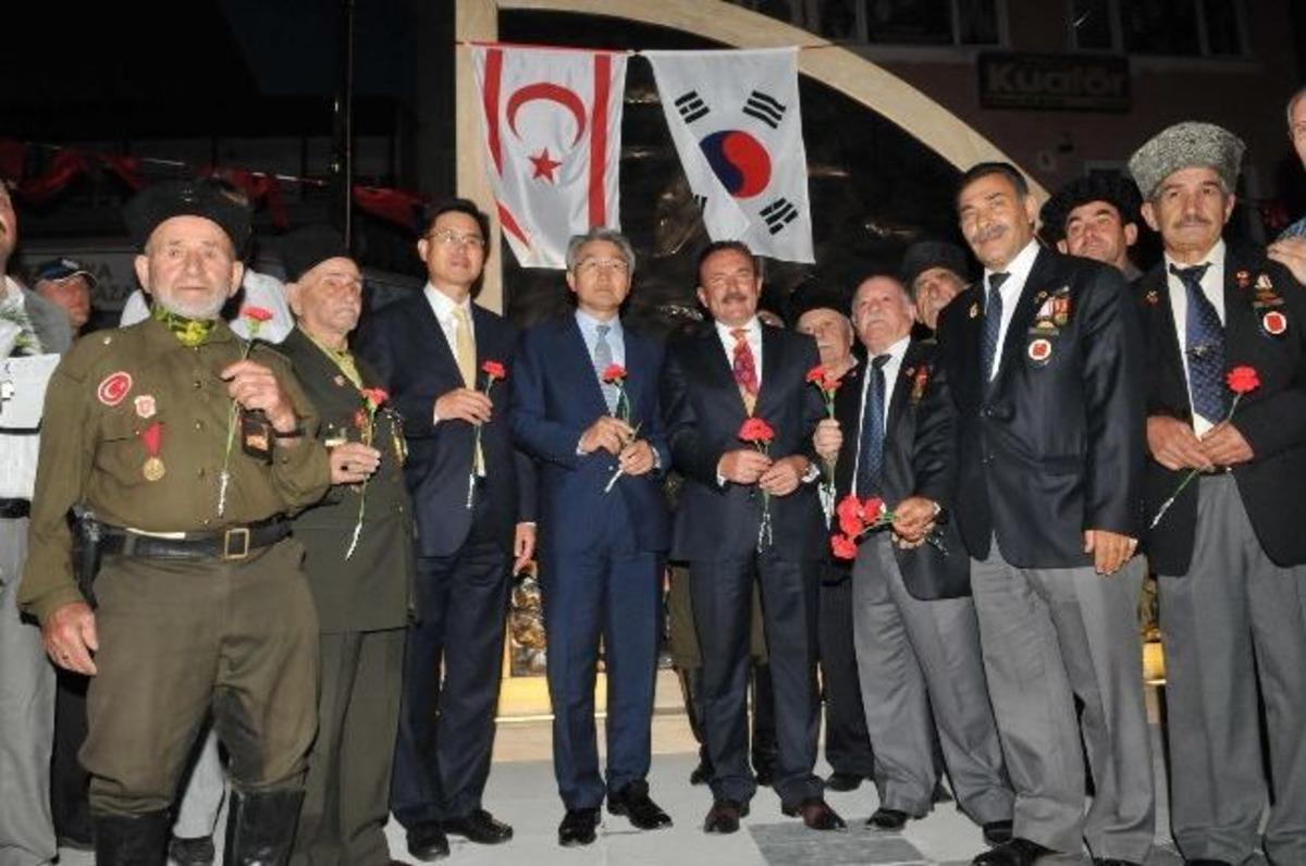 İzmit&rsquo;te Kore Ve Kıbrıs Şehitleri Anıtı A&ccedil;ıldı