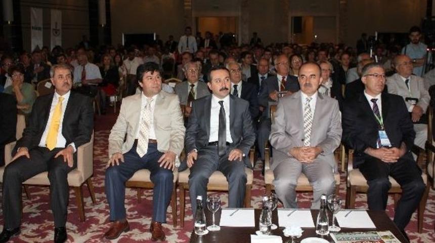 Konya&rsquo;da T&uuml;rkiye 10. Tarla Bitkileri Kongresi Başladı