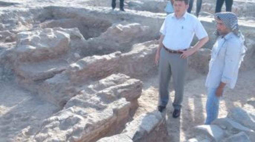 Cizre&rsquo;deki Arkeolojik Kazılardan Yeni Şehir Ve Iskeletler &Ccedil;ıktı