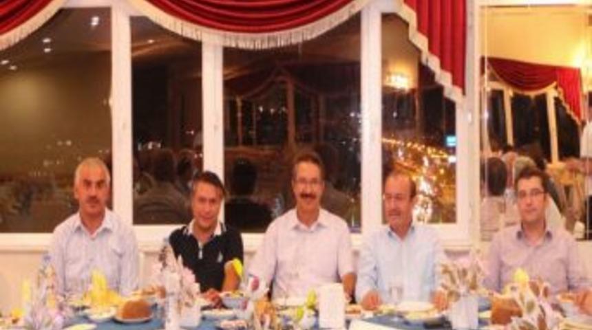 Milletvekili &Uuml;nal, Esnafın Sorunlarını Dinledi