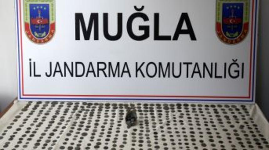 Tarihi Sikkeleri Satamadan Yakalandılar