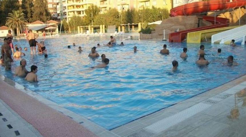 Tarsus Belediyesi Temizlik İş&ccedil;ileri Havuzda