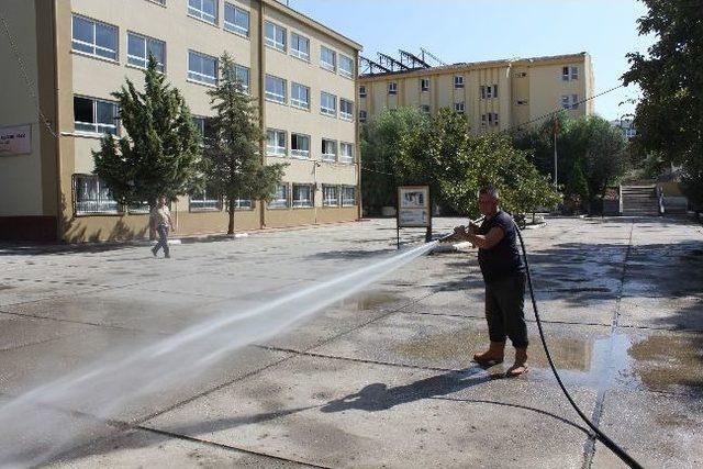 Urla Belediyesi&rsquo;nin Eğitime Desteği Devam Ediyor 1