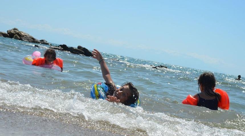 Yumurtalık Sahilleri Eyl&uuml;lde Başka G&uuml;zel