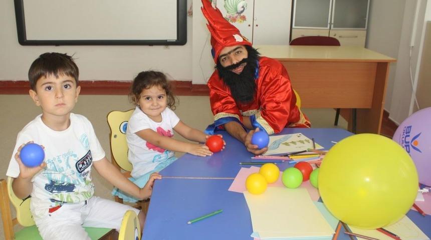 Minik &Ouml;ğrencileri Hacivat-Karag&ouml;z Karşıladı