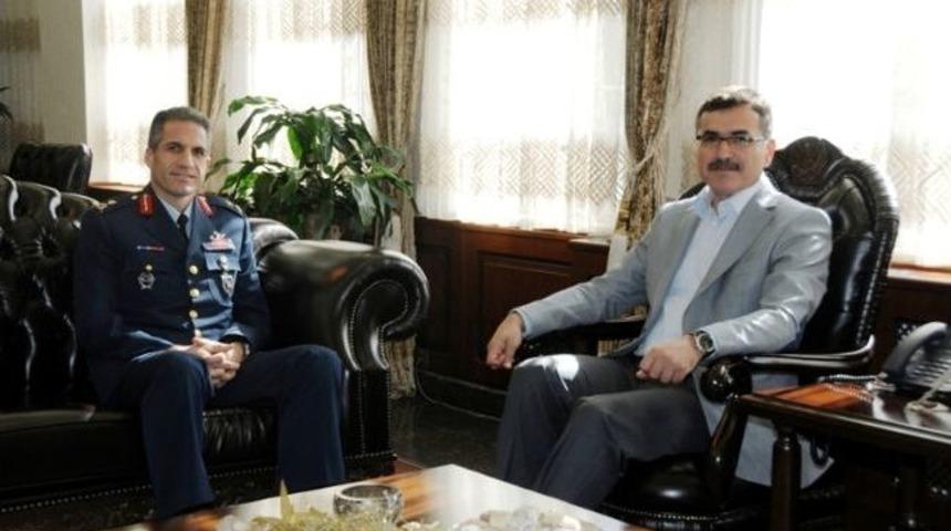 9. Ana Jet &Uuml;s Komutanı Tuğgeneral Fethi Alpay G&ouml;revine Başladı