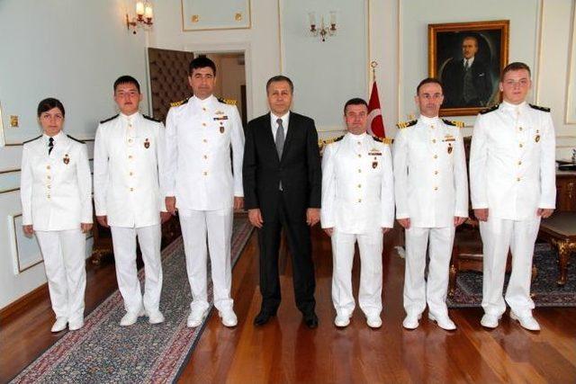 Deniz Harp Okulu &Ouml;ğrencilerinden Vali Yerlikaya&rsquo;ya Ziyaret 3