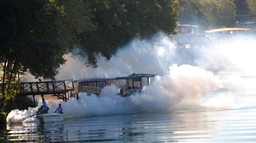Manavgat Irmağı'nın Kenarı Sivrisineklere Karşı Ila&ccedil;landı
