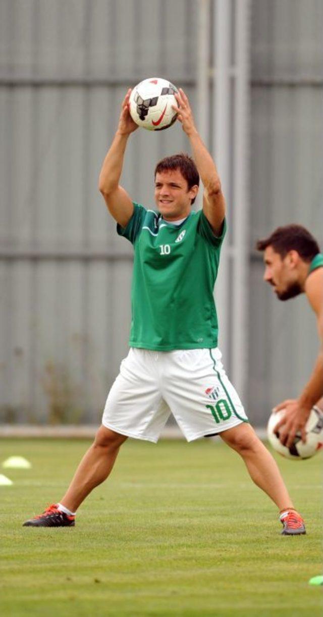 Bursaspor, Beşiktaş Ma&ccedil;ının Taktiğini &Ccedil;alıştı 2