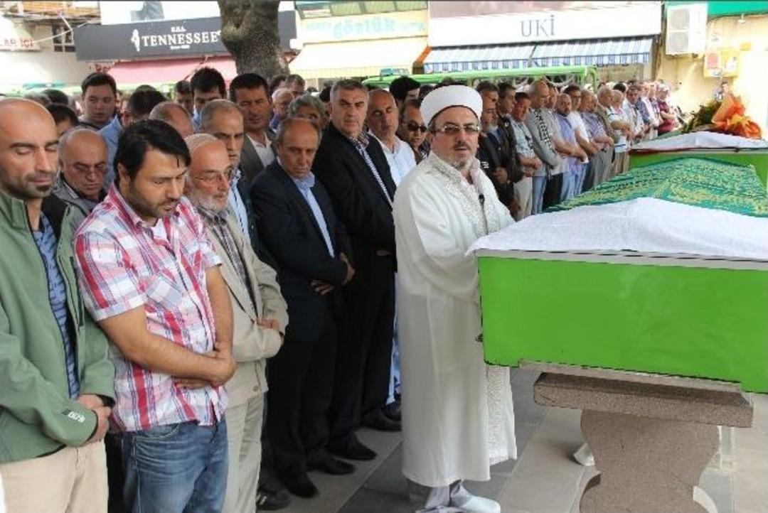 Talihsiz Gurbet&ccedil;i İlhan &Ccedil;elik Edebiyete Uğurlandı