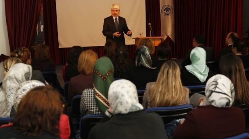 Uygulamalı Girişimcilik Eğitimi Devam Ediyor