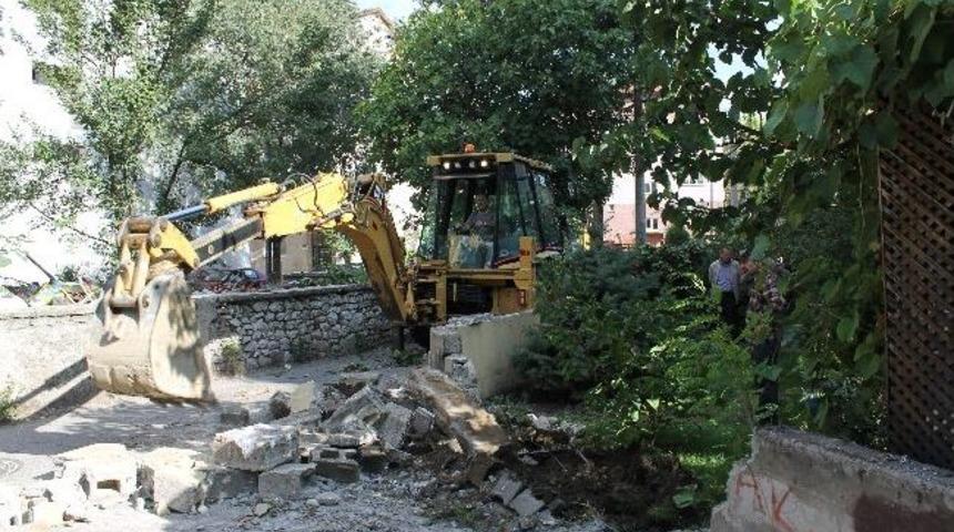 Devrek Belediyesinden Yol Genişletme &Ccedil;alışması