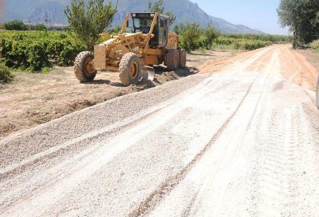 Manisa’da Hasırcı Küme Evleri Yoluna Asfalt