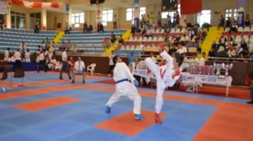 Karateciler Kocaeli Yollarında