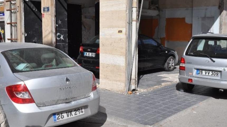 Riskli Binaların Altı Otopark Oldu