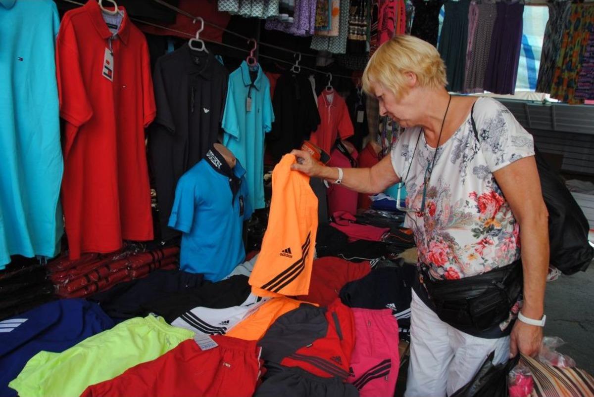 Tatile Gelen Turistler En Fazla A&ccedil;ık Pazarda Alışveriş Yapmayı Seviyor