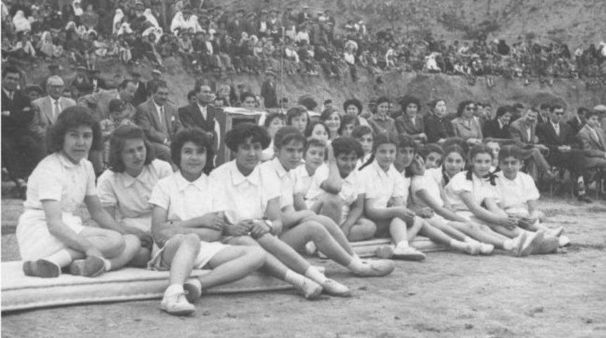 Eğitimci Aşkın&rsquo;dan İskilip Belediyesi Kent Arşivine Bağış