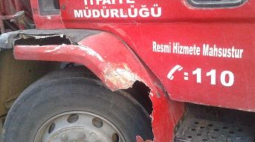 Yangına Giden İtfaiye Aracı Kaza Yaptı