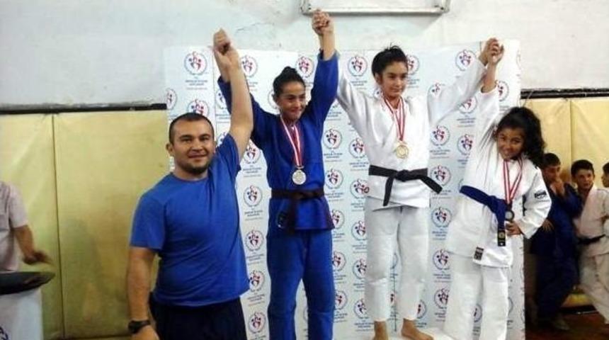 Kardeniz&rsquo;de Hasret Fırtınası