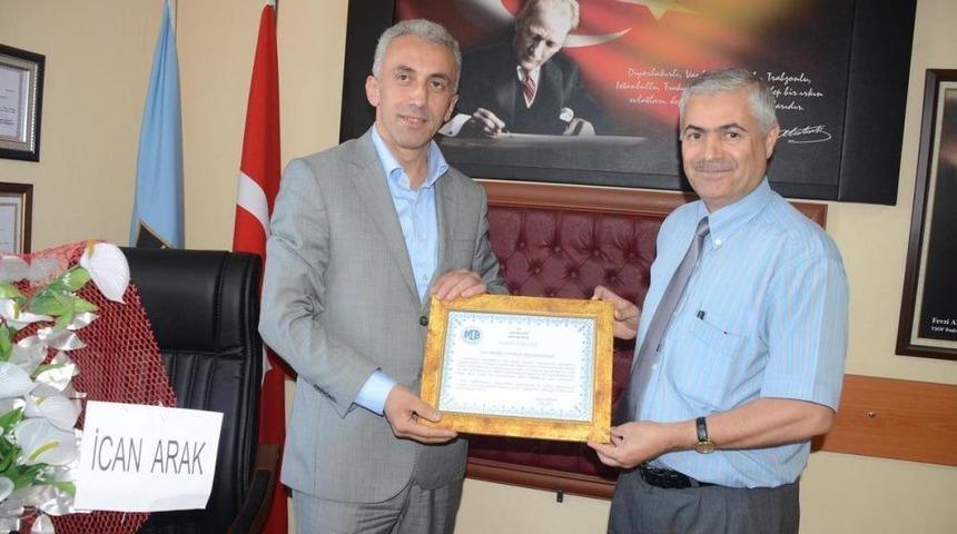 Rize Defterdarlığından Fındıklı Esnafına Teşekk&uuml;r Belgesi