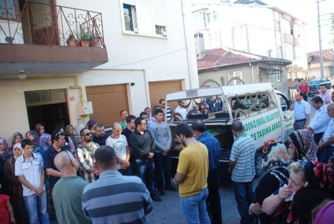 &Ouml;ld&uuml;r&uuml;ld&uuml;kten Sonra Elleri Kesilen Gizem Son Yolculuğuna Uğurlandı