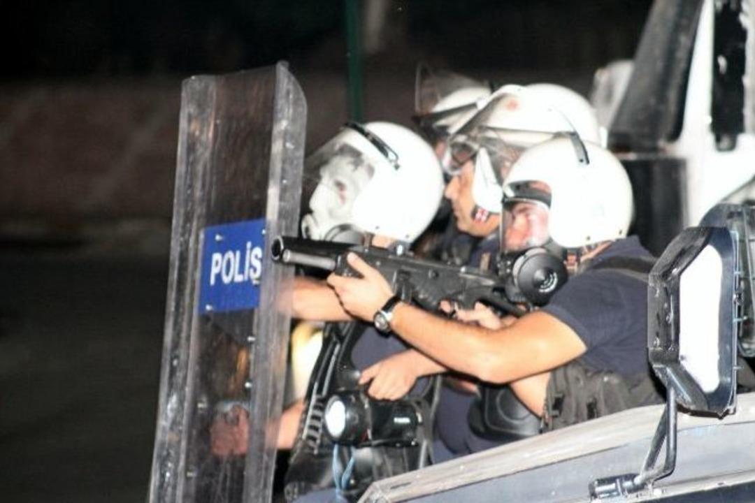 Antakya&rsquo;daki Olaylarda Silah Sesleri Y&uuml;kseldi