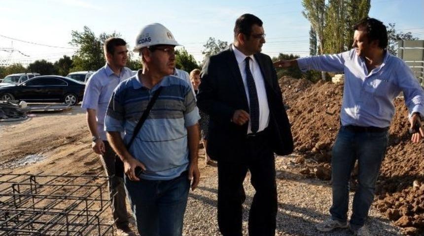 B&ouml;lgenin En B&uuml;y&uuml;k İlahiyat Fak&uuml;ltesi İnşaatı Devam Ediyor