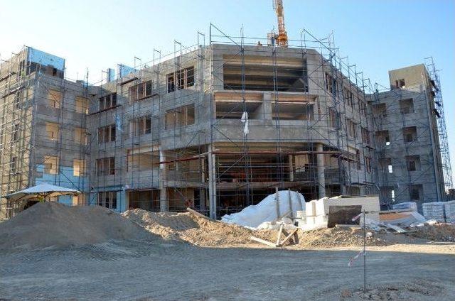 B&ouml;lgenin En B&uuml;y&uuml;k İlahiyat Fak&uuml;ltesi İnşaatı Devam Ediyor 3