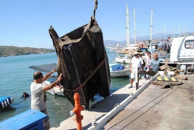 Denizden Dev Bir Deniz Bisikleti Çıkartıldı