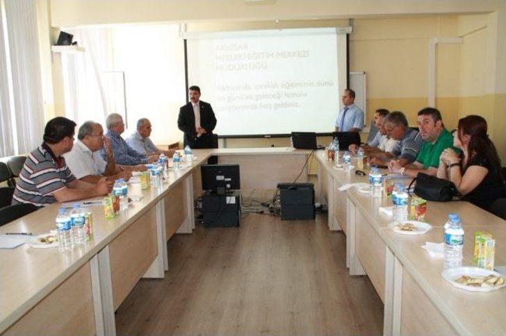Akhisar’da Çıraklık Sorunları Masaya Yatırıldı G1