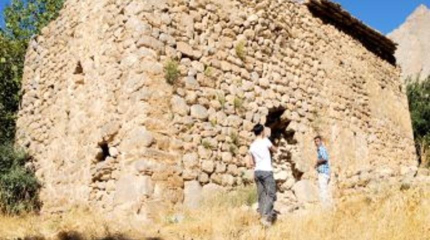 Tarihi Halil Kilisesi, Restore Edilmeyi Bekliyor