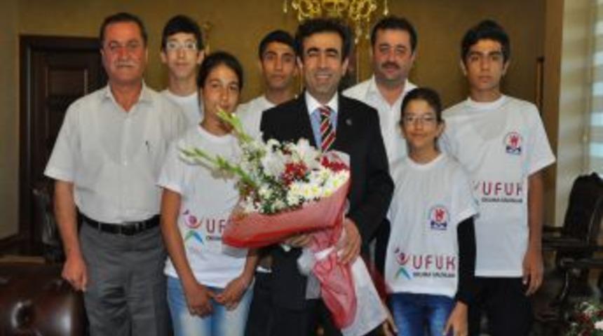 G&uuml;zeloğlu: Ufuk Okuma Salonlarının Başarısı Takdire Şayan